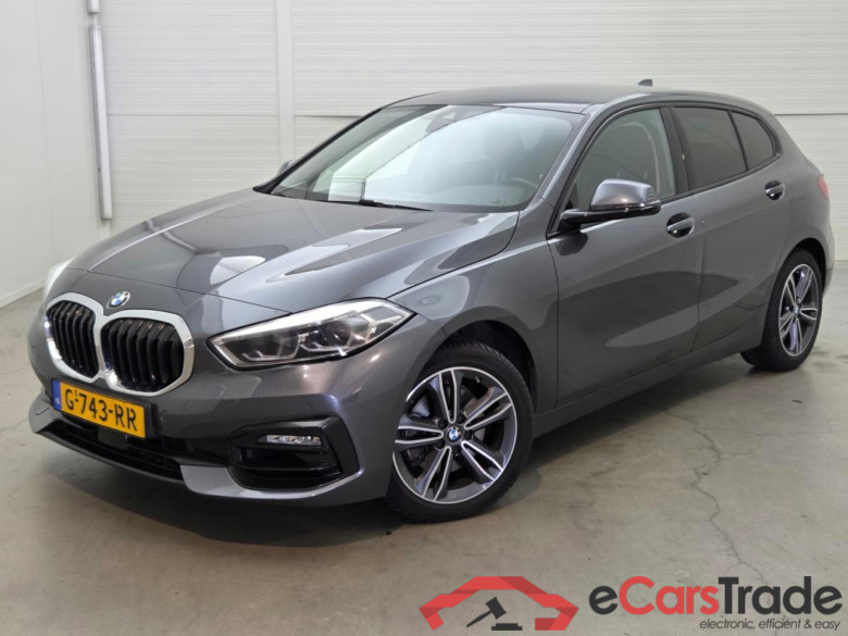 BMW 1-serie 118i Executive Edition #1