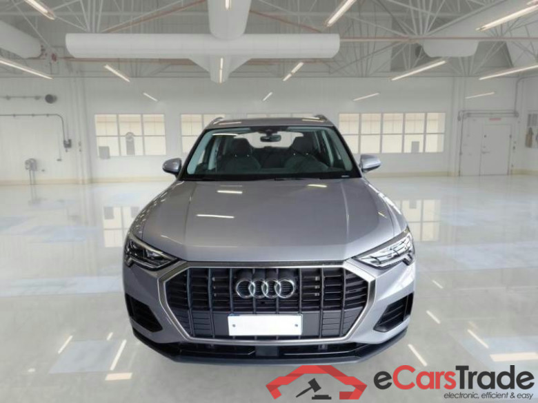 AUDI Q3 / 2018 / 5P / SUV 45 TFSI E S TRONIC BUSINESS #6