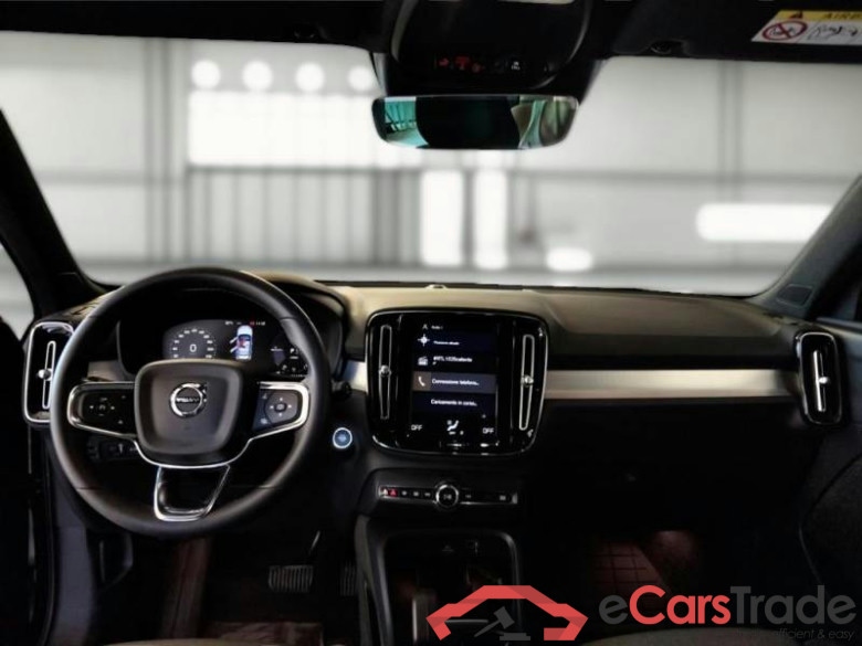 VOLVO XC40 / 2021 / 5P / SUV T4 Recharge Plug-in auto Core #3