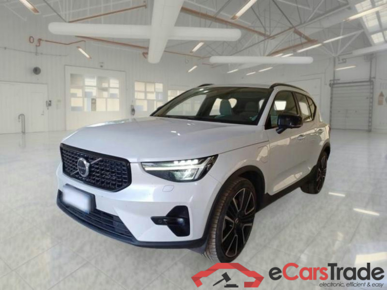 VOLVO XC40 / 2021 / 5P / SUV T5 RECHARGE PLUG-IN AUTO ULTIMATE DARK #1