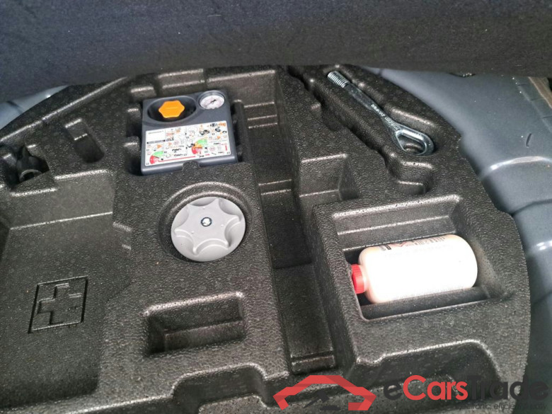 RENAULT Kadjar / 2018 / 5P / Crossover Evolution TCe 140 EDC #4