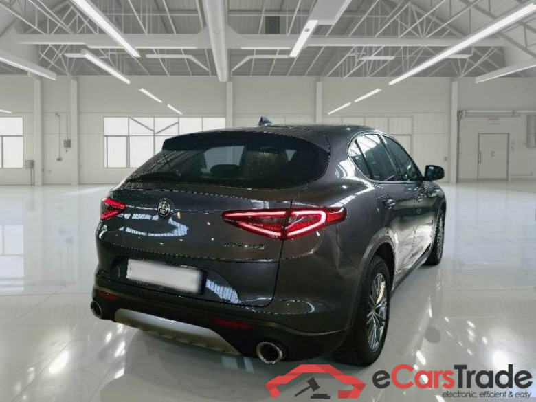 ALFA ROMEO STELVIO / 2017 / 5P / SUV 2.2 TURBO DIESEL 190CV BUSINESS AT8 Q4 #2