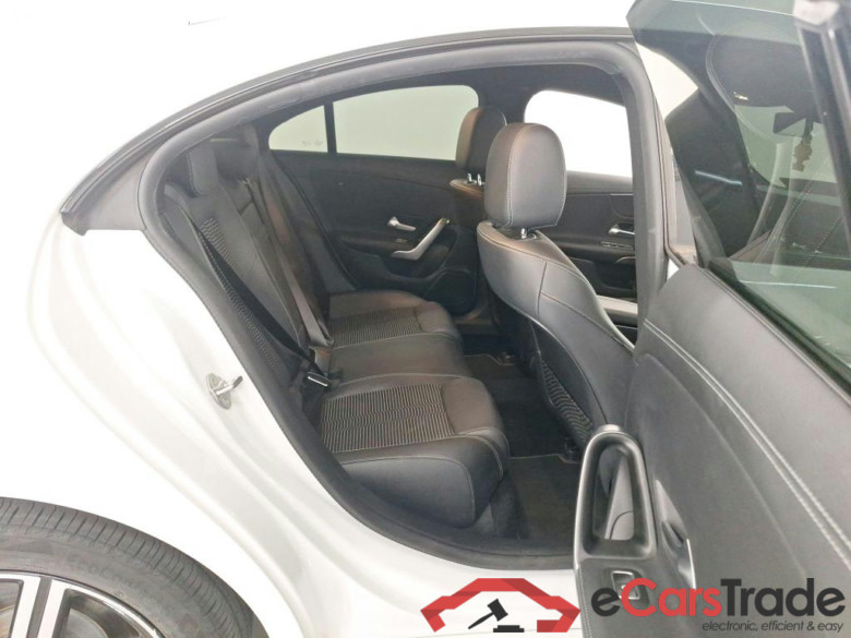 MERCEDES-BENZ CLA 1.3 CLA 250 E LUXURY LINE DCT #6