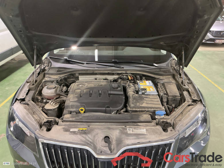SKODA SUPERB COMBI DIESEL - 2015 2.0 CR TDi Ambition DSG #6