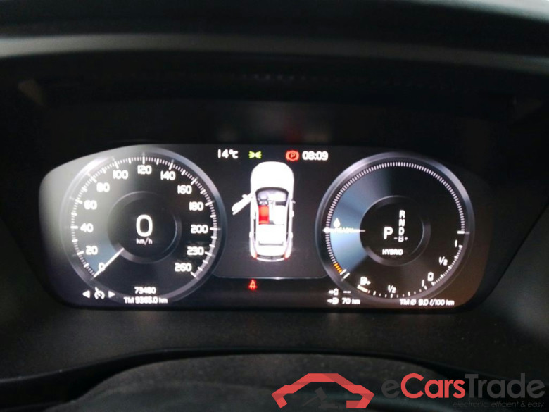 VOLVO XC40 / 2017 / 5P / todoterreno 1.5 T4 Twin Recharge R-Design Exp Auto #4