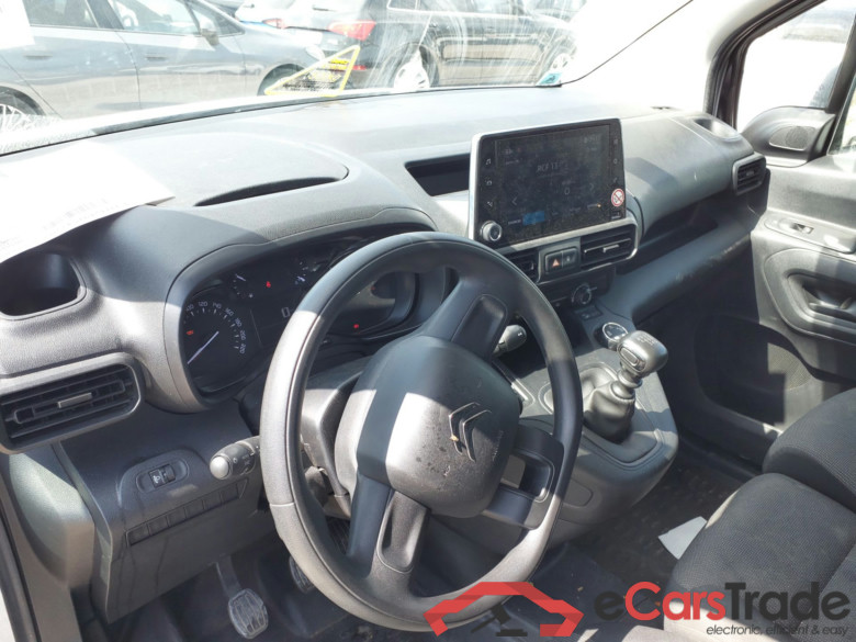 CITROËN Berlingo  CITROËN Berlingo  VAN M 950 HDI 100 BVM6 + PACK CHANTIER + CABINE EXTENSO +ECRAN 8 POUCES + CAMERA RECUL #4