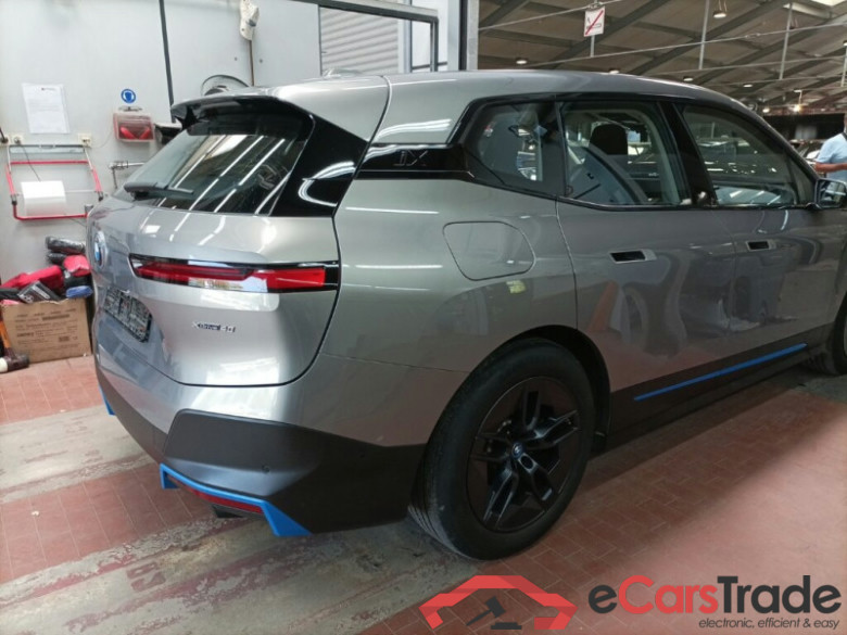 BMW iX  #3