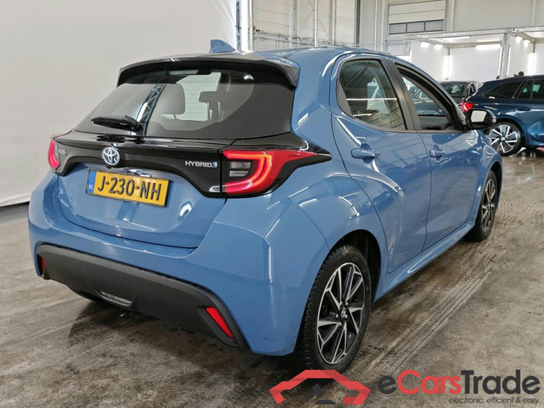 Toyota Yaris 1.5 Hybrid First Edition Automaat 5d #2