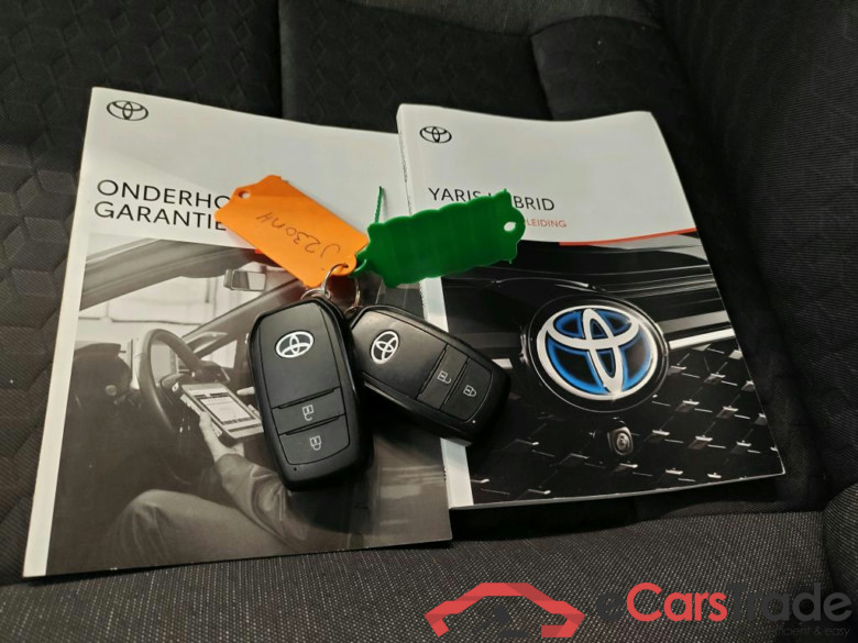 Toyota Yaris 1.5 Hybrid First Edition Automaat 5d #4