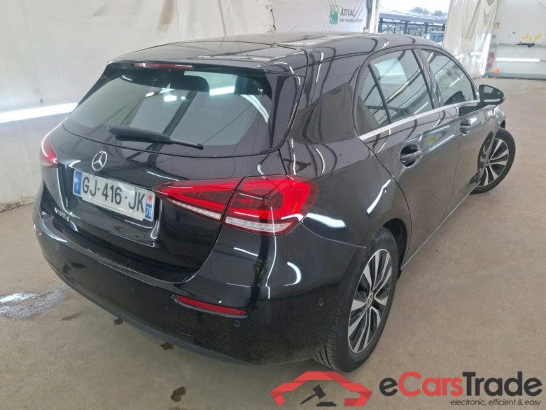 MERCEDES-BENZ Classe A Compact / 2018 / 5P / Berline A 180 d Business Line 8G-DCT #3