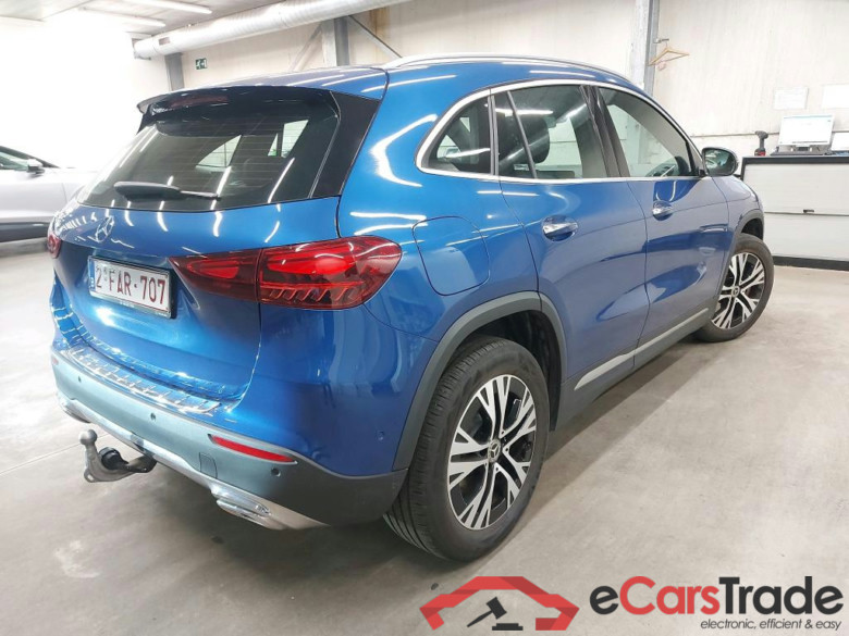 MERCEDES - MER GLA 250 e 218PK DCT Luxury Line & Driving Assistant Plus & Smartphone Integration & Trailer Hook With ESP   * HYBRID * #2