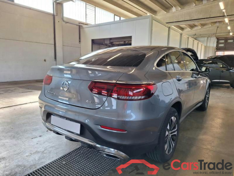 MERCEDES-BENZ GLC COUPÈ / 2019 / 5P / SUV 220 D 4MATIC SPORT AUT. #2