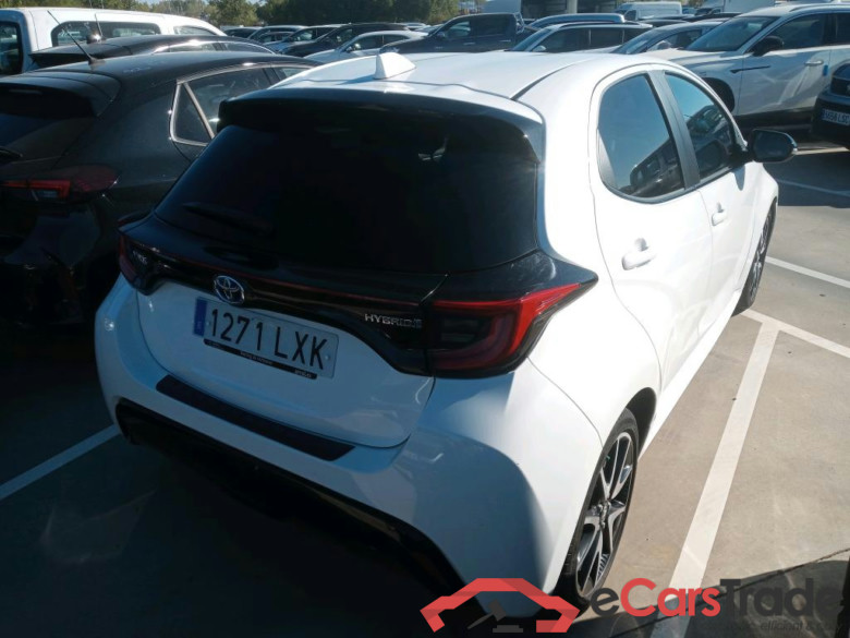TOYOTA Yaris / 2020 / 5P / berlina con portón 1.5 120H Style #2