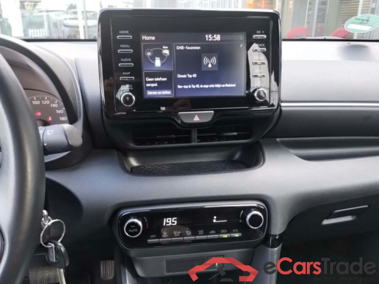 TOYOTA YARIS 1.5 Hybrid Active #6