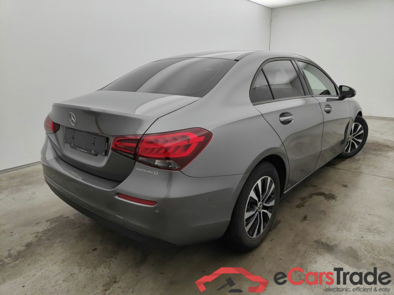 Mercedes-Benz A-Klasse Limousine A 180d Business Solution Essential Aut. 4d #2