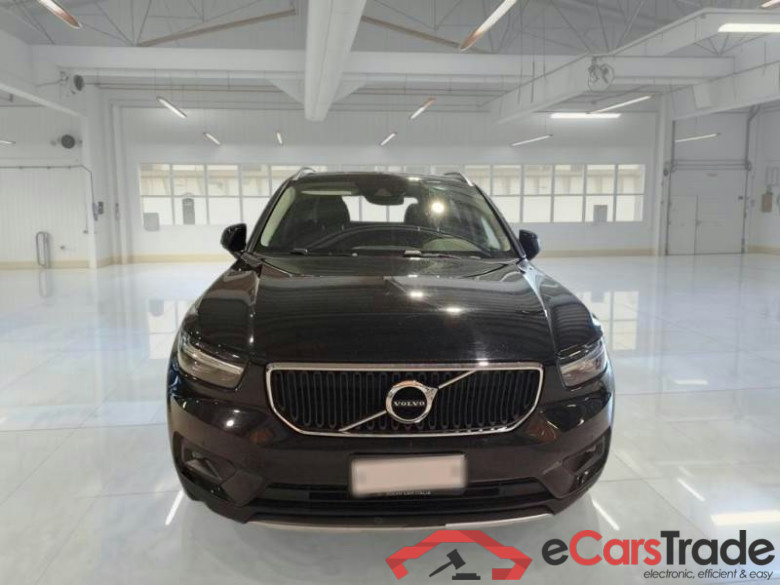 VOLVO XC40 / 2017 / 5P / SUV T3 AUTOMATICO MOMENTUM PRO #6