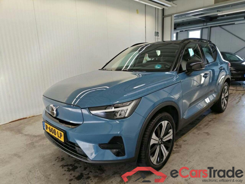 VOLVO XC40 Recharge Core 70 kWh #1