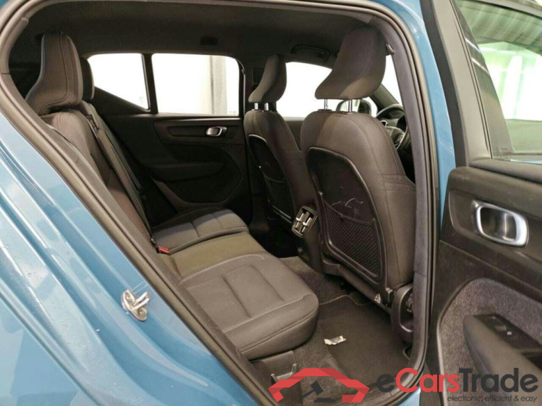 VOLVO XC40 Recharge Core 70 kWh #4