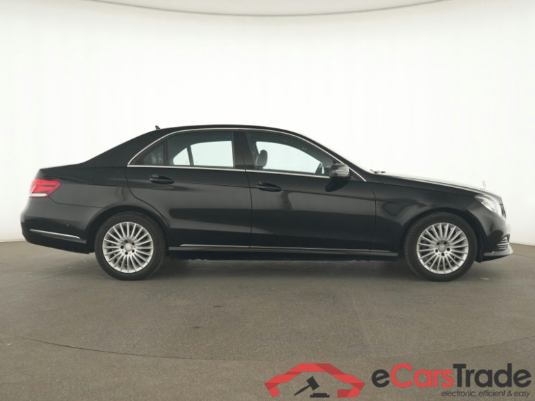 Mercedes-Benz E-Klasse (Inzahlungnahme MwSt. nicht ausweisbar) DE - Lim4 E 200 CGI EU6, Elegance, (Facelift) 2013 - 2016 #4