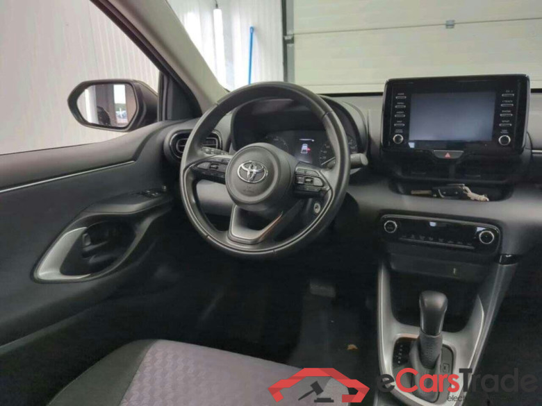 TOYOTA Yaris 1.5 Hyb. Active #3