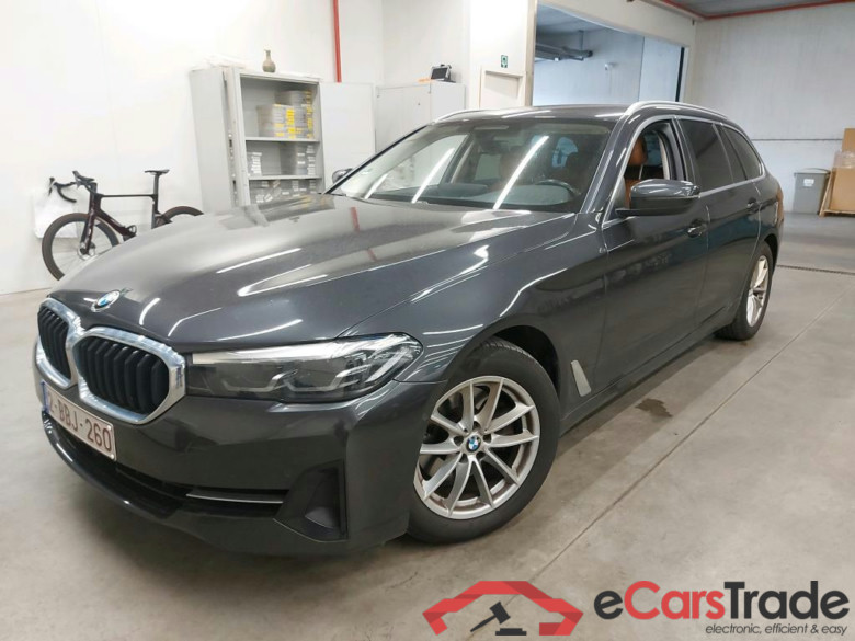 BMW - BMW 5 TOURING 518dA 136PK Business Edition & Pack Business With Dakota Heated Seats & Pack Driving Assistant & Parking Assistant Pack