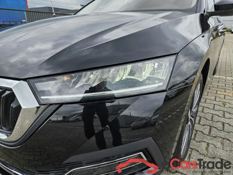 SKODA Octavia Combi 110 kW #5
