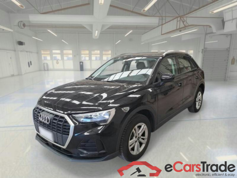 AUDI Q3 / 2018 / 5P / SUV 45 TFSI E S TRONIC BUSINESS