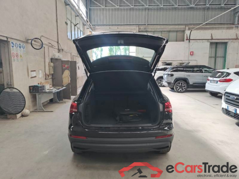 AUDI Q3 / 2018 / 5P / SUV 45 TFSI E S TRONIC BUSINESS #5