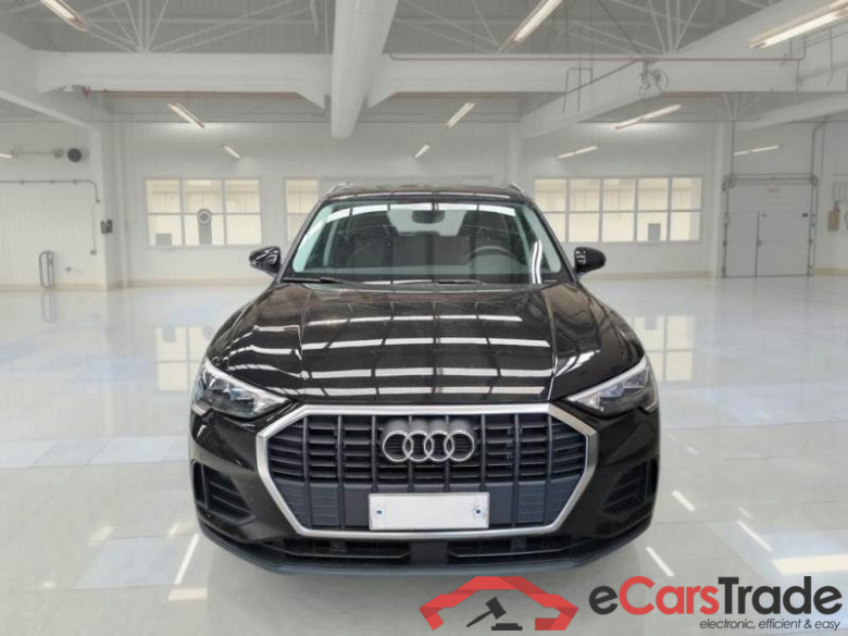 AUDI Q3 / 2018 / 5P / SUV 45 TFSI E S TRONIC BUSINESS #6
