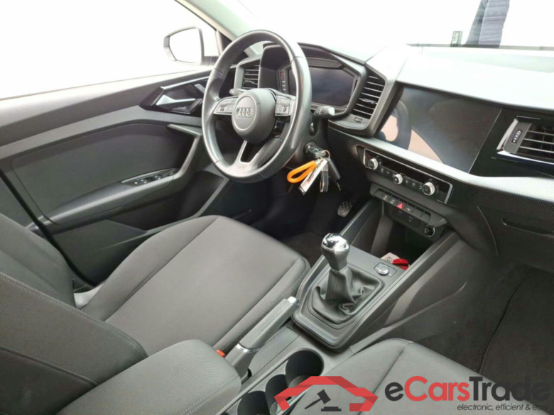 AUDI A1 SPORTBACK 1.0 25 TFSI ATTRACTION #3