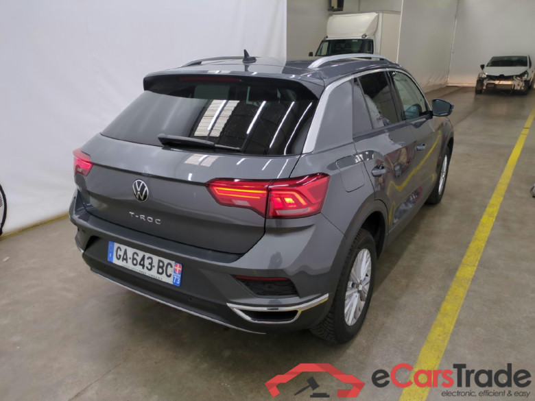 VOLKSWAGEN T-Roc / 2017 / 5P / SUV 1.0 TSI 110 LOUNGE BUSINESS #3