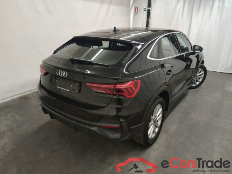 Audi Q3 Sportback 45 TFSI e S tronic 5d #2