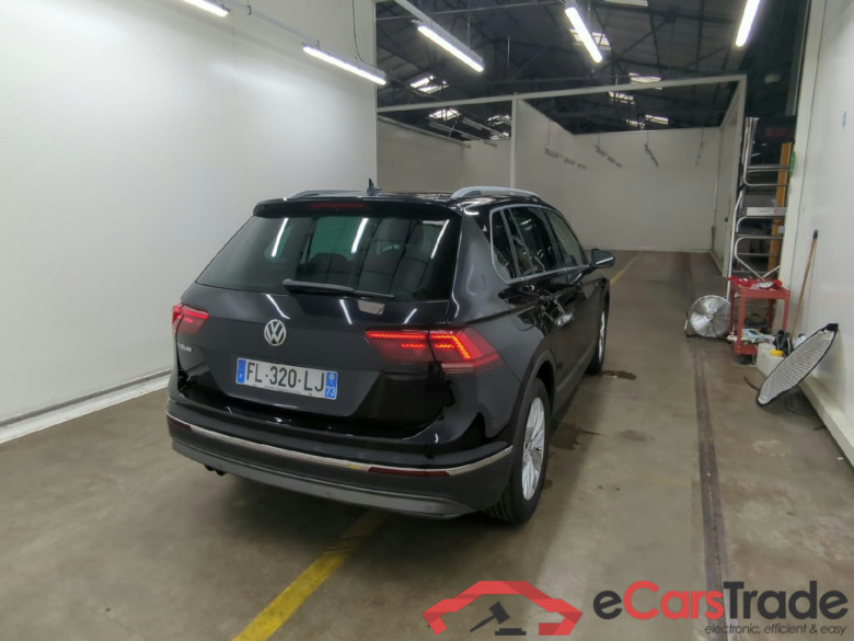 VOLKSWAGEN Tiguan / 2016 / 5P / SUV 2.0 TDI 150 DSG7 Carat #4