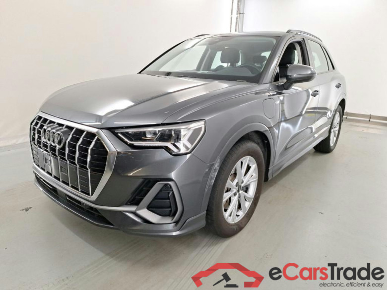 AUDI Q3 1.4 45 TFSI E S TRONIC S LINE #1