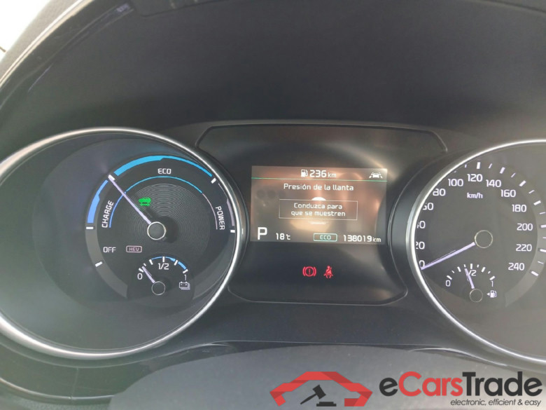 KIA XCeed / 2019 / 5P / todoterreno 1.6 GDi PHEV 104kW (141CV) eDrive (AC) #4