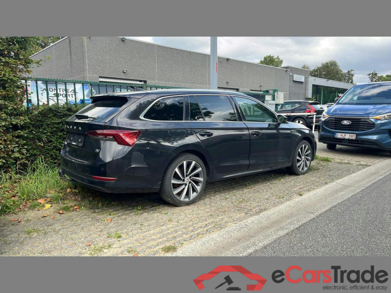 SKODA Octavia Combi PHEV SW 1.4 TSI Style DSG #4