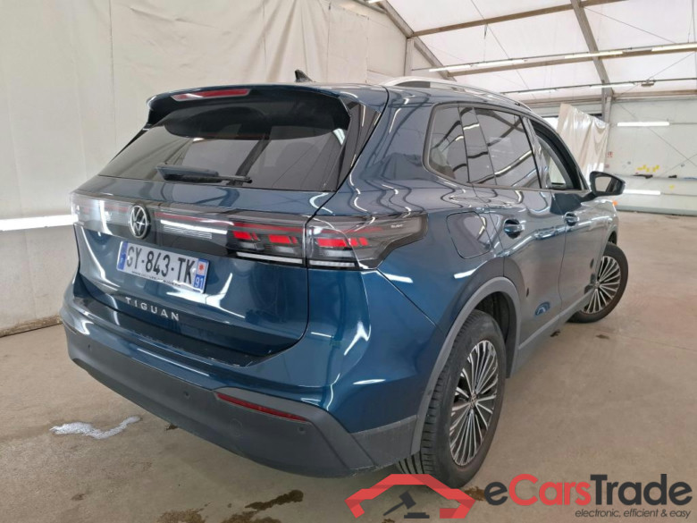 VOLKSWAGEN Tiguan / 2023 / 5P / SUV 2.0 TDI 150 DSG7 VW EDITION(SP) #3
