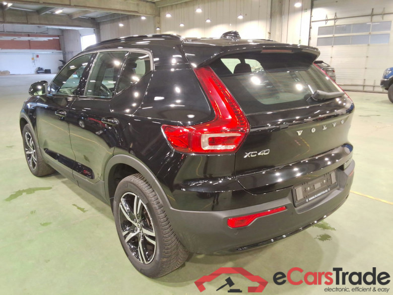 VOLVO XC40 1.5 T2 PLUS DARK DESIGN AUTO #2