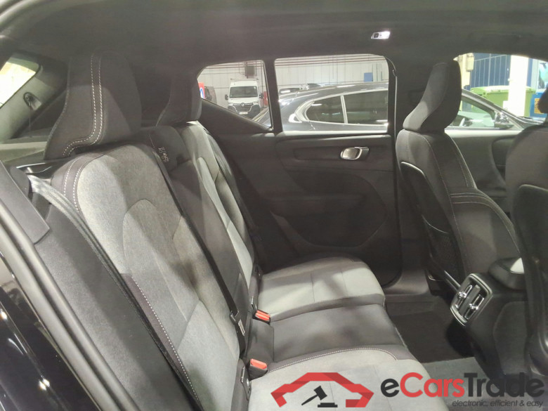 VOLVO XC40 1.5 T2 PLUS DARK DESIGN AUTO #5