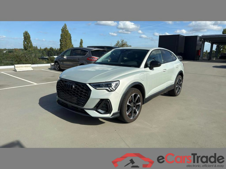 AUDI Q3 Sportback PHEV 45 TFSIe Attraction S tronic (180 kW)