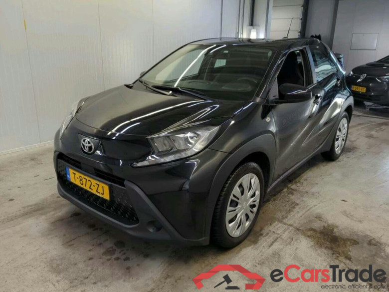 TOYOTA Aygo X 1.0 VVT-i MT Play #1