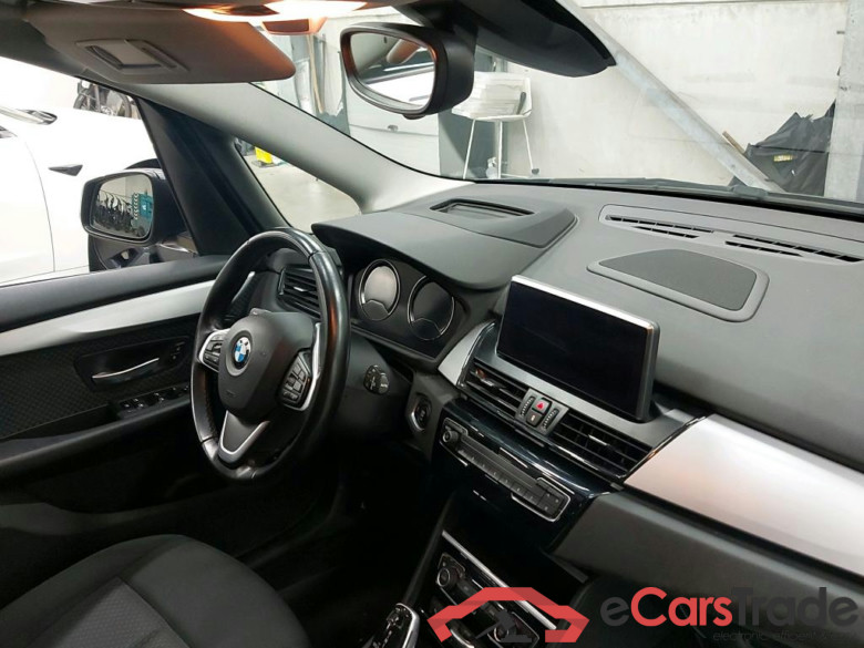 BMW - BMW 2 GRAN TOURER 220dA 190PK Advantage Pack Business Plus & Travel & Driving Assistant Plus & Removable Trailer Hook & Rear Camera #3