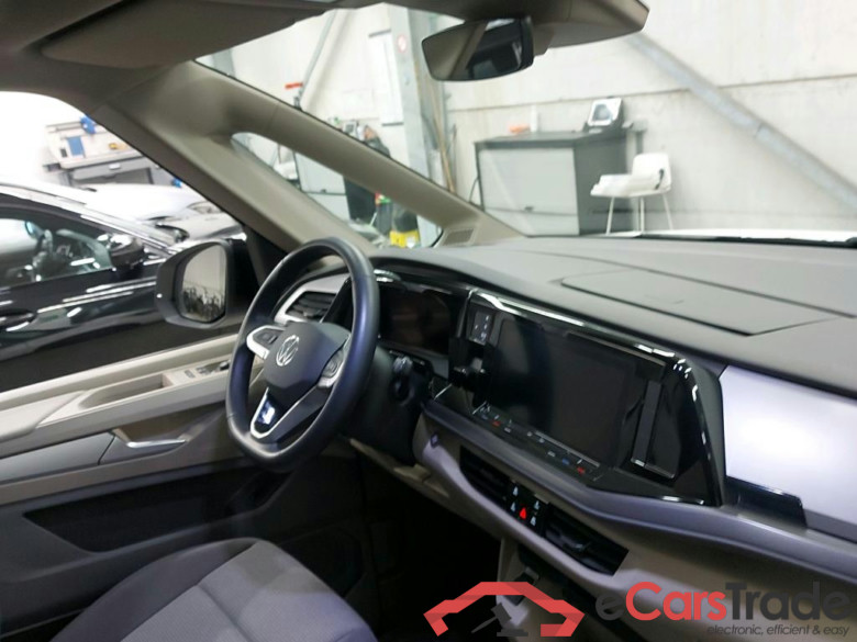 VOLKSWAGEN - VW  MULTIVAN 1.4 PHEV 218PK DSG EX With VIS A VIS 6 SEATING Pack & Heated Seats & Family & Nav Discover Media & Light & Sight & 3Zone Climatronic & Keyless & Auxiliary Heater & Park Assist & Rear Camera #3