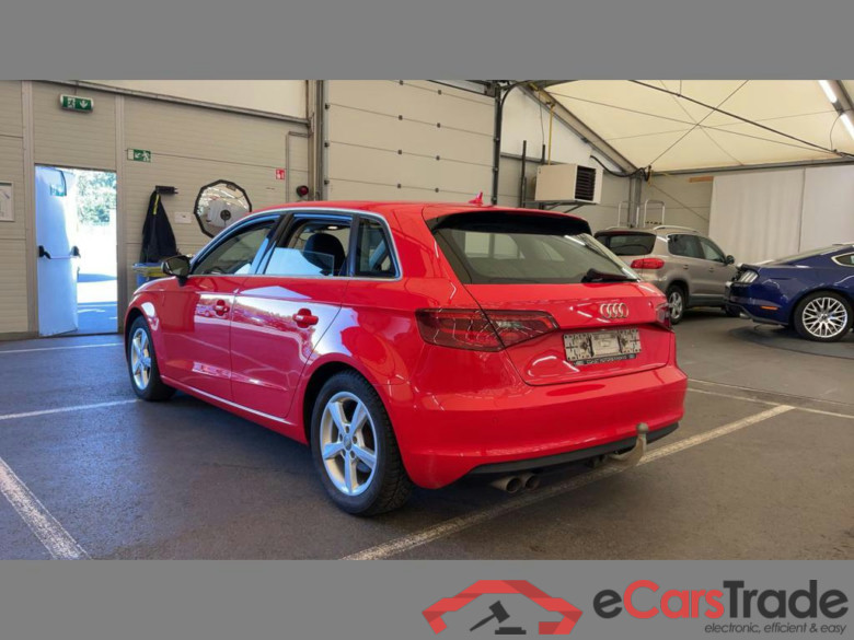 AUDI A3 Sportback 1.4 TFSI Ultra Attraction c.o.d.S tronic #3
