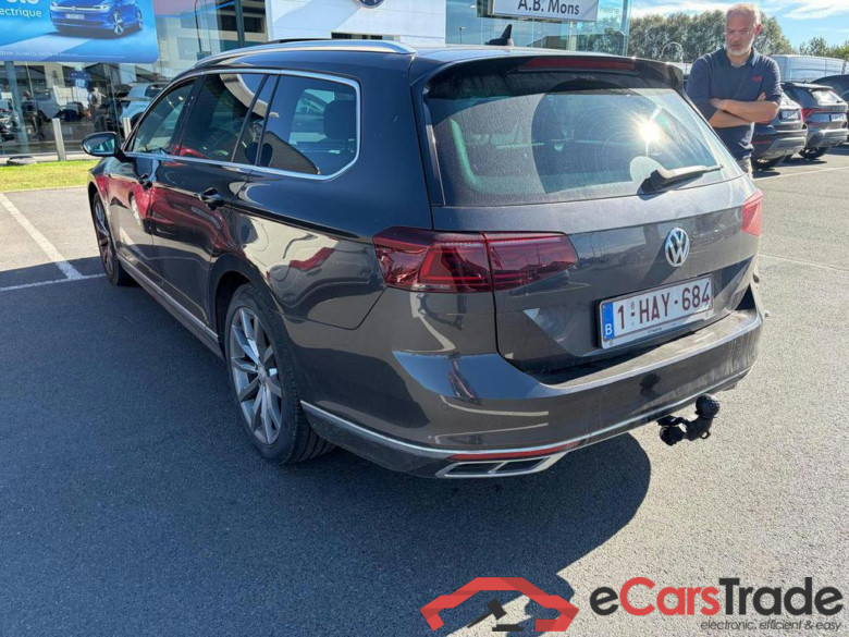 VOLKSWAGEN Passat Variant Dsl SW 2.0 TDi SCR Elegance Business DSG #4