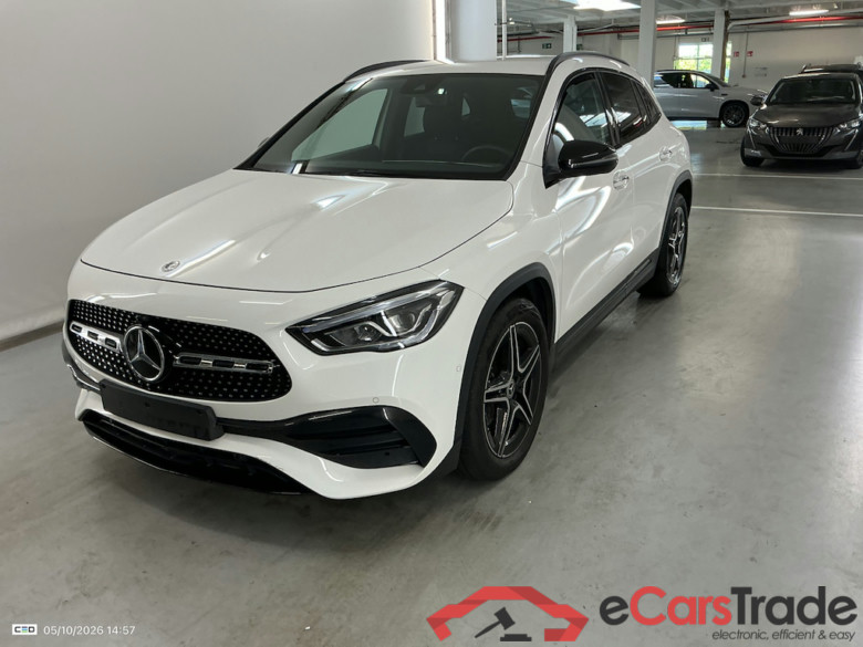 MERCEDES-BENZ GLA 2.0 GLA 180 D DCT AMG LINE #1