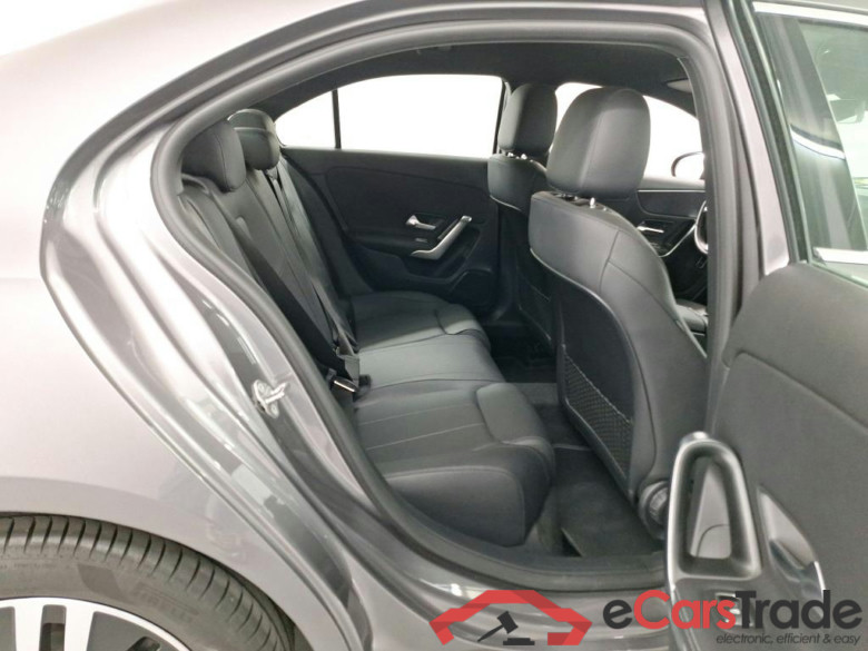 MERCEDES-BENZ A-CLASS LIMOUSINE 1.3 A 250 E LUXURY LINE DCT #6