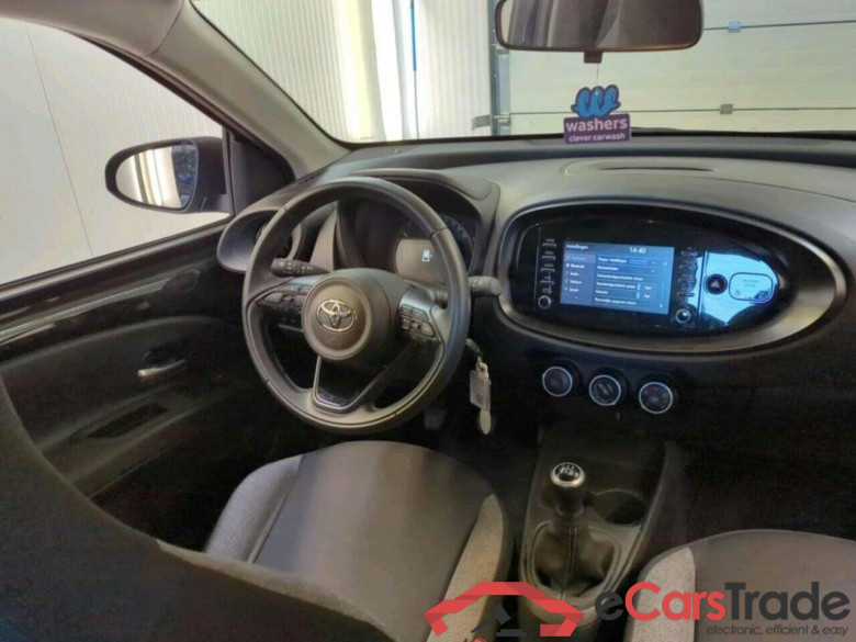 TOYOTA Aygo X 1.0 VVT-i MT Play #3