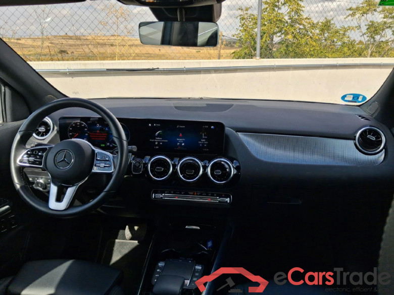 MERCEDES-BENZ GLA / 2020 / 5P / todoterreno GLA 250 e #4