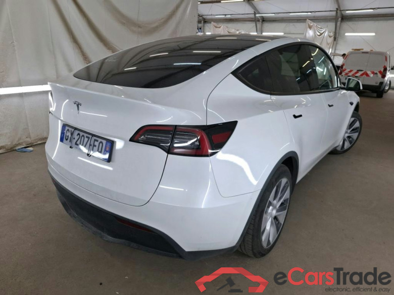 TESLA Model Y / 2021 / 5P / SUV RWD #4